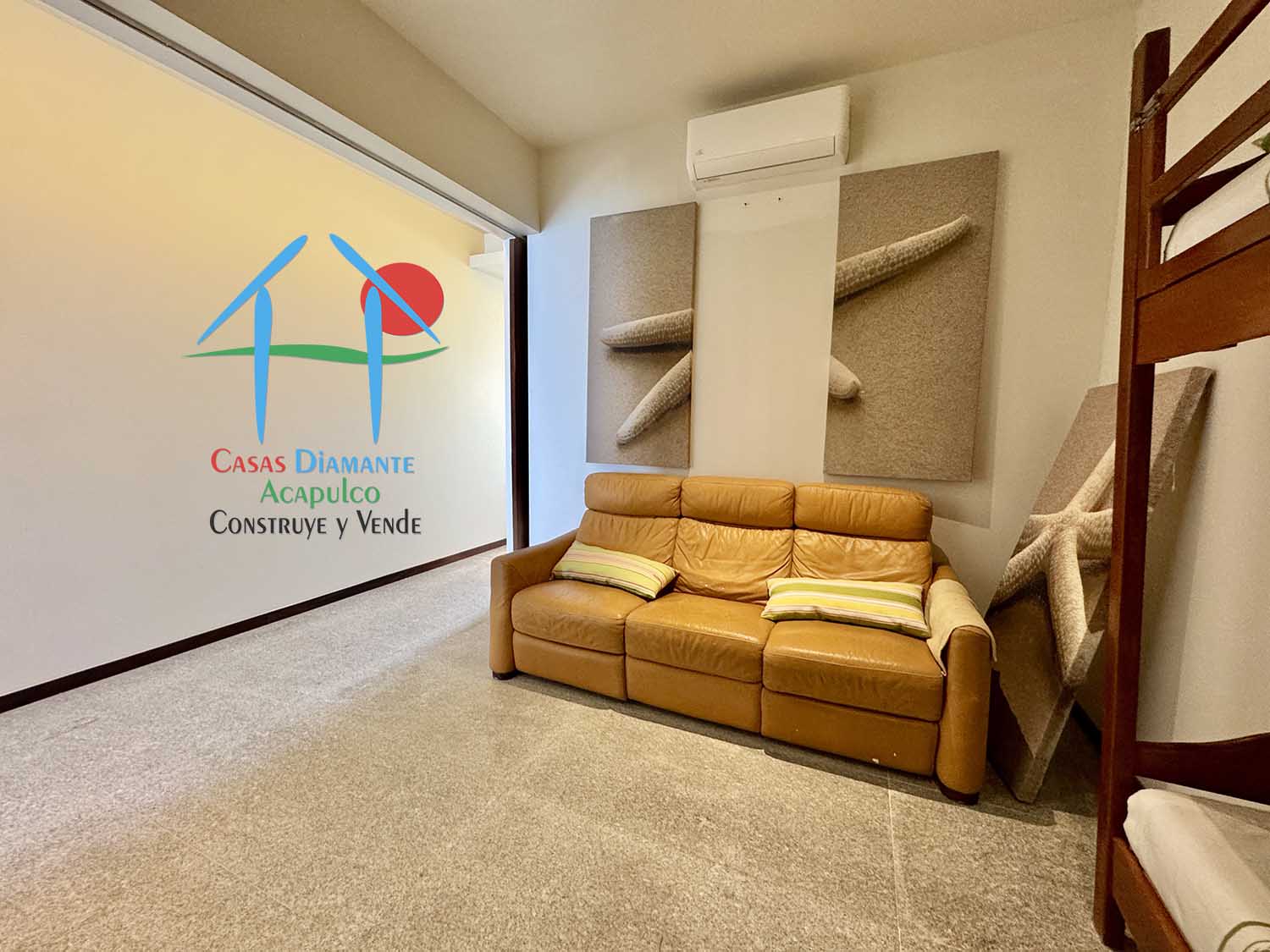 Ocean Front 802 - Sala de televisión 4